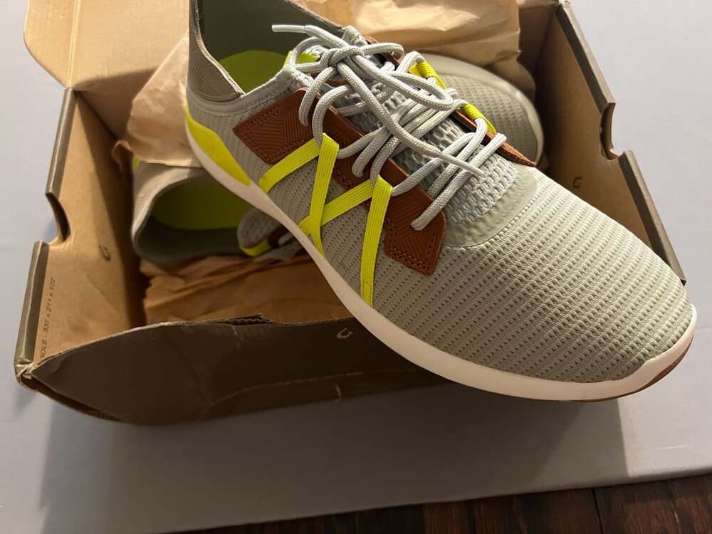 OluKai Mio Li Sneaker Size 11.5 Mist Citron